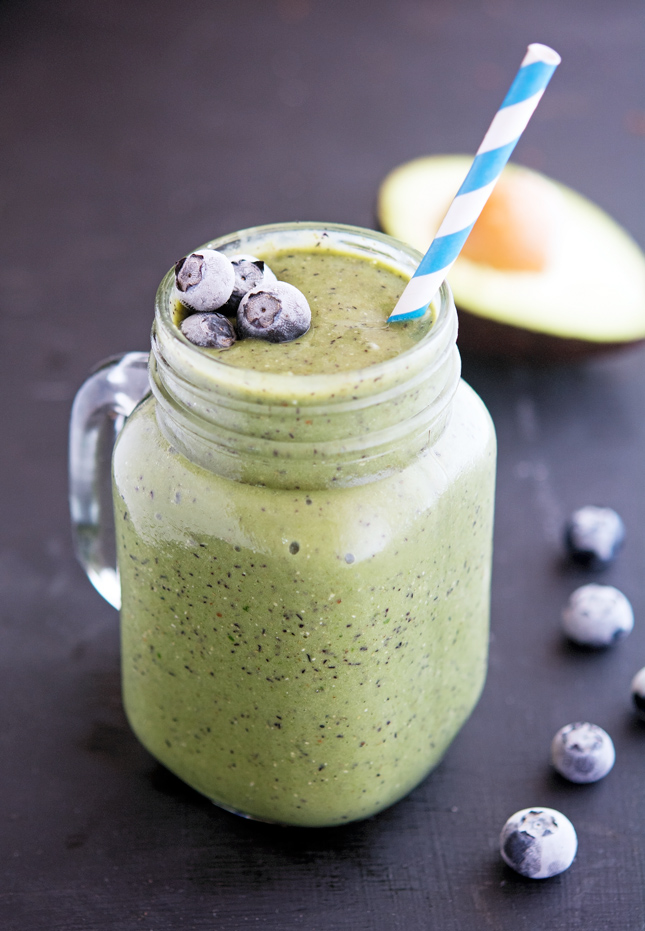 Blueberry Avocado and Spinach Smoothie (2)