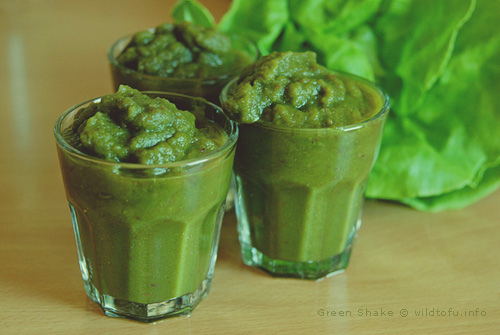 green smoothie photo