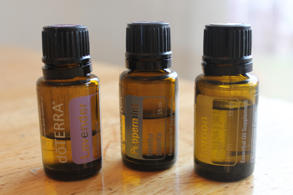 peppermint oil photo