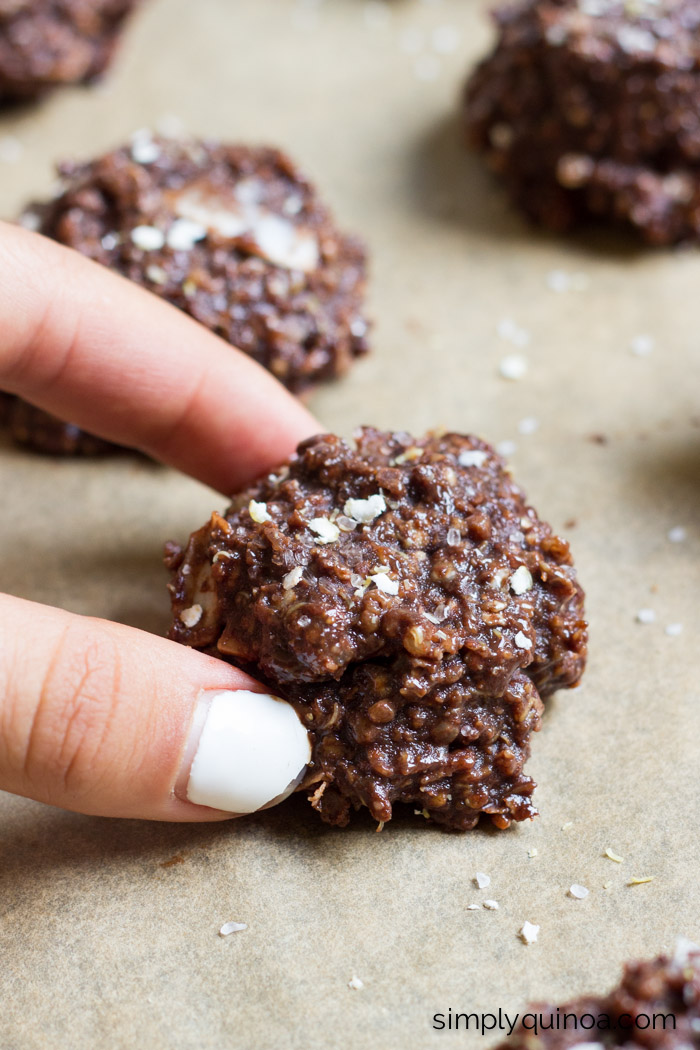 no-bake-chocolate-quinoa-cookies-31