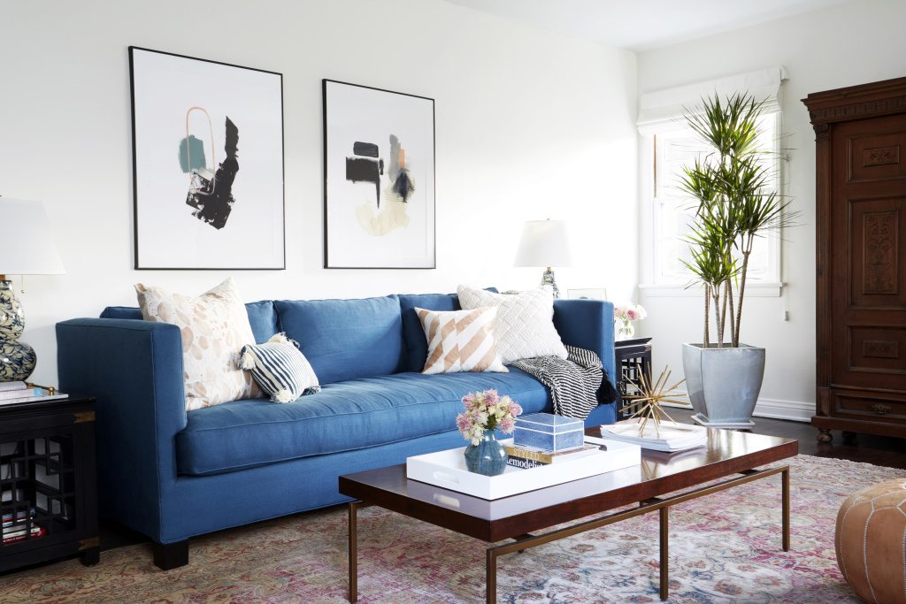 emily-henderson_lorey-living-room_formal_traditional_bright_airy_eclectic_4-1024x683
