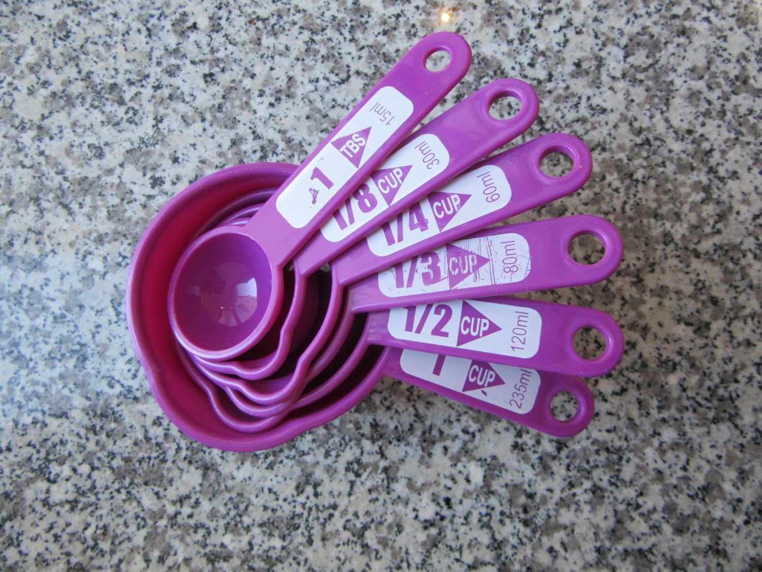 measuring cups photo