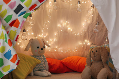 8 Clever Ways To Decorate With Christmas Lights