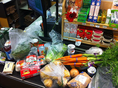 grocery check out photo