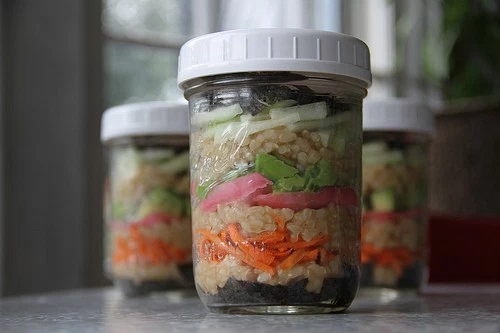 10 Healthy Mason Jar Salad Recipes - Sweet Peas and Saffron