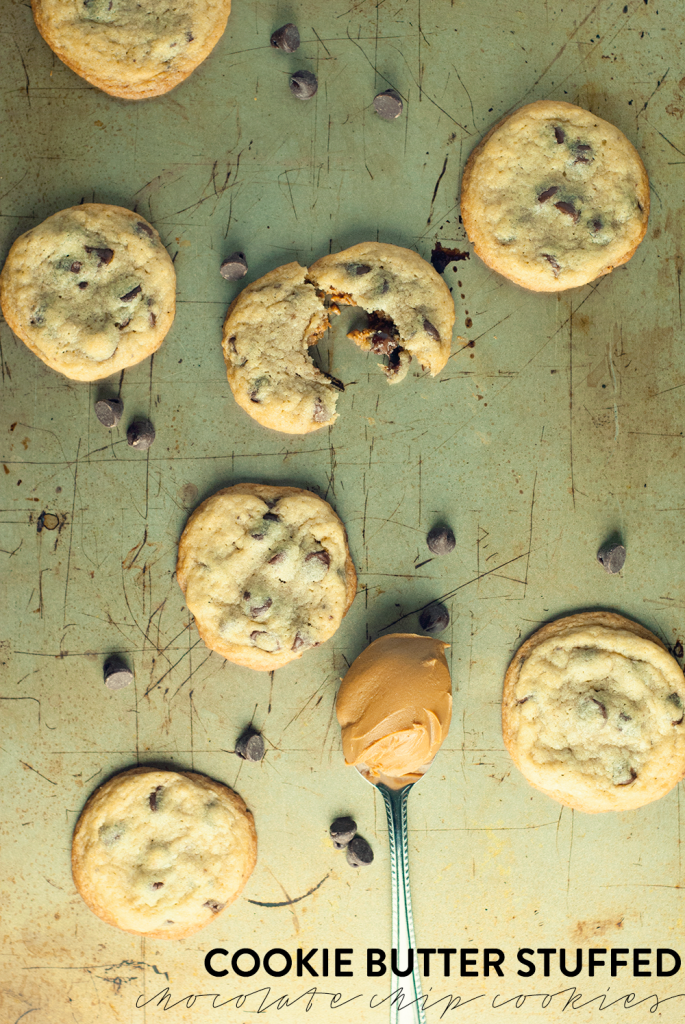 Cookie-Butter-Stuffed-Chocolate-Chip-Cookies-3-685x1024