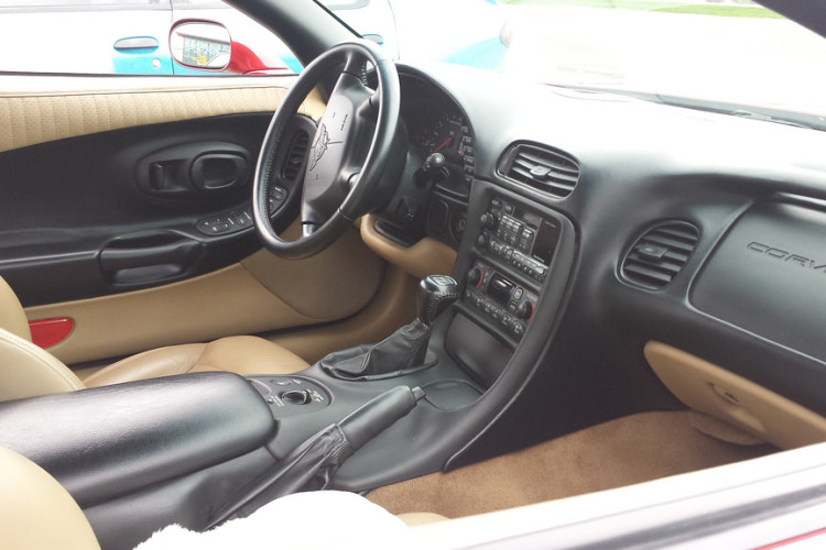 The Simplest Way To Keep The Interior Of Your Car Clean