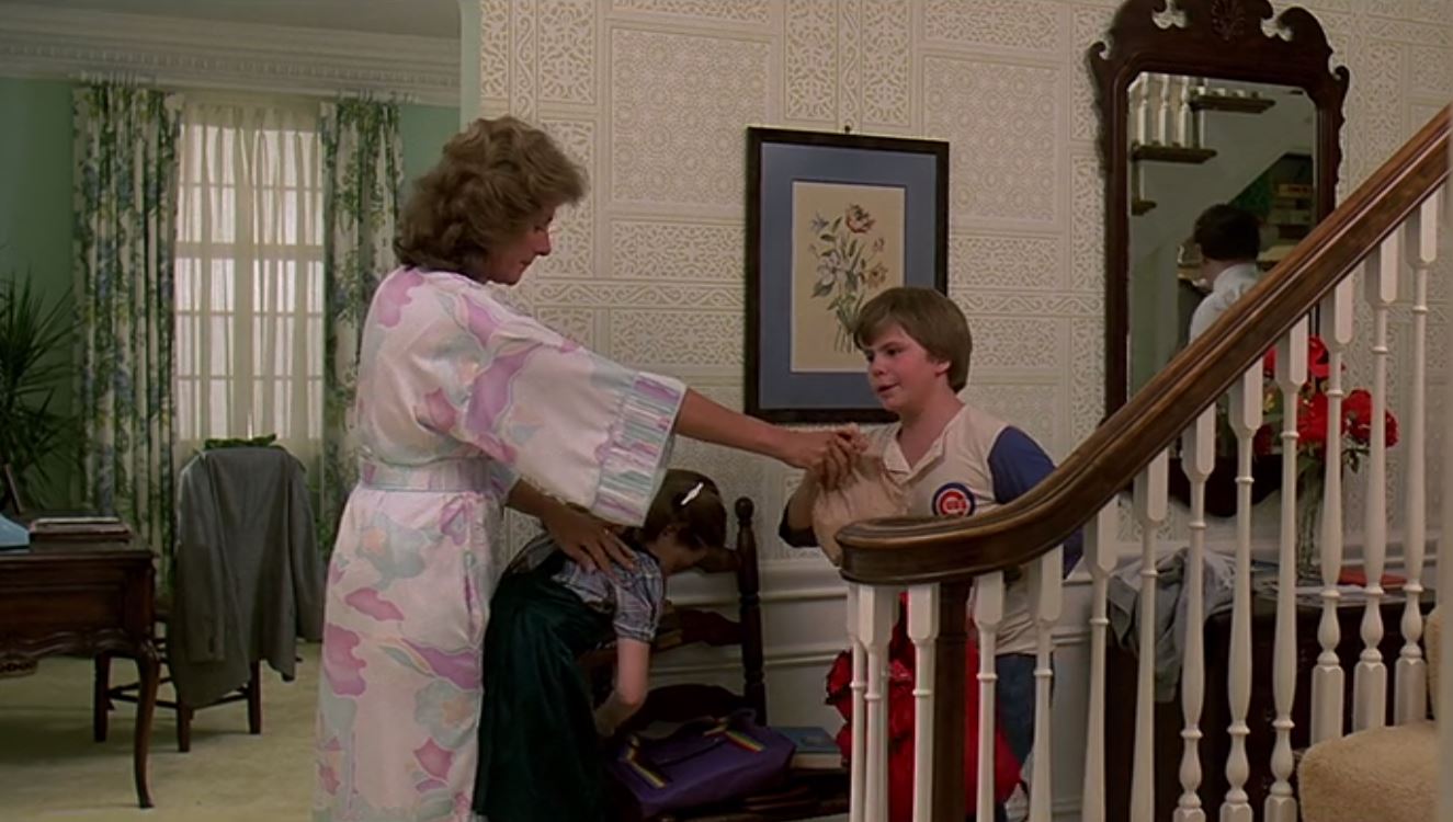 Sixteen-Candles-House-staircase