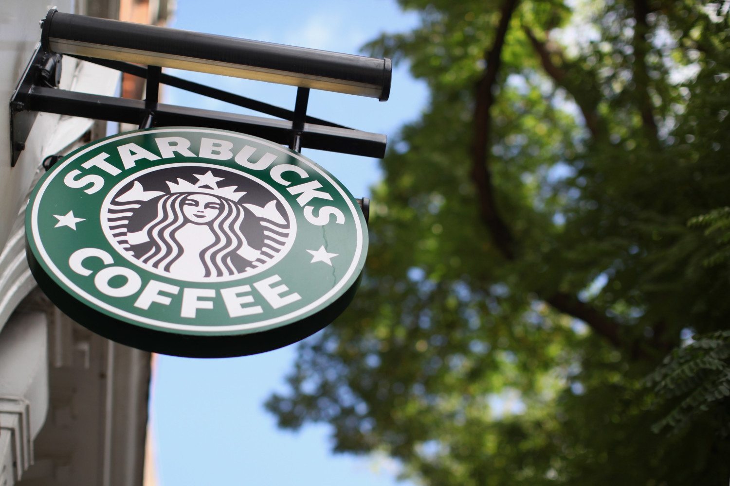 Starbucks Avoids UK Tax Bill