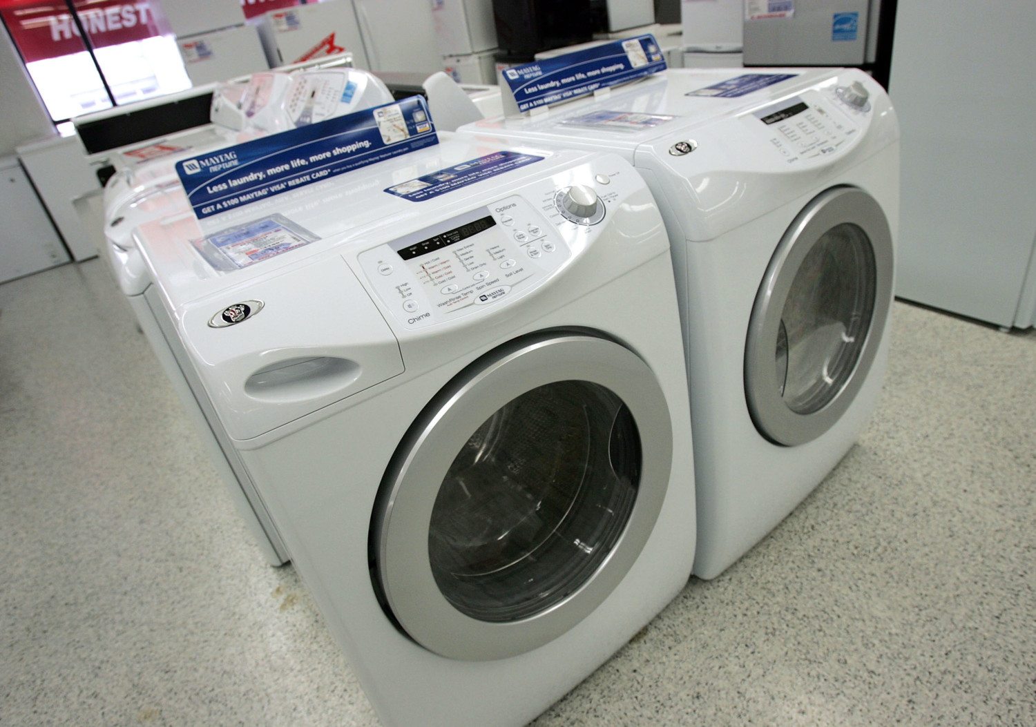 Whirlpool Offers To Buy Maytag