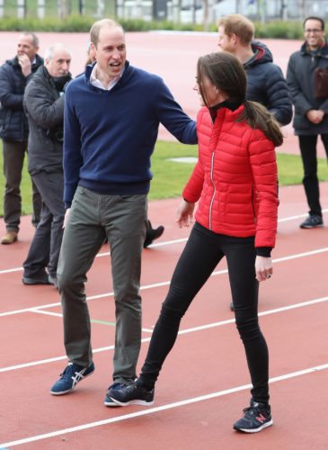 LONDON, ENGLAND - FEBRUARY 05:  Catherine, Duchess of Cambridge, Prince  William, Duke of Cambridge and Prince Harry join Team Heads Together at a London Marathon Training Day at the Queen Elizabeth Olympic Park on February 5, 2017 in London,  England.  (Photo by Chris Jackson/Getty Images)