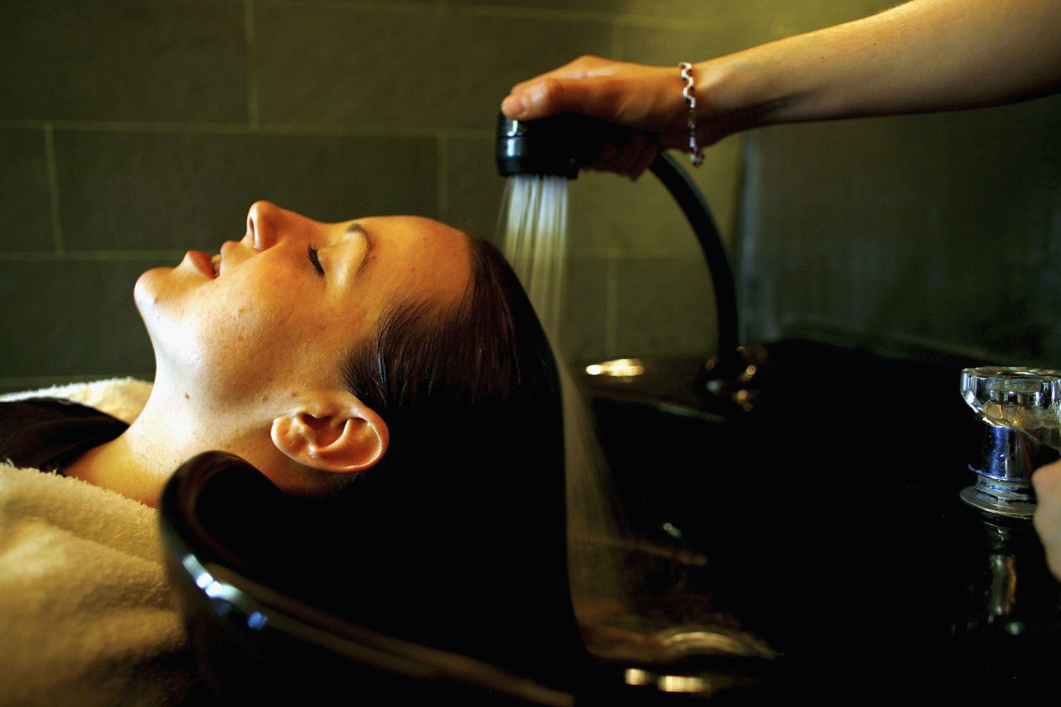 Alternative Hair Treatment Offered In Chelsea Salon