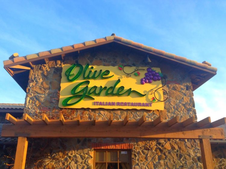 Amazon Prime To Offer Olive Garden Delivery - Simplemost