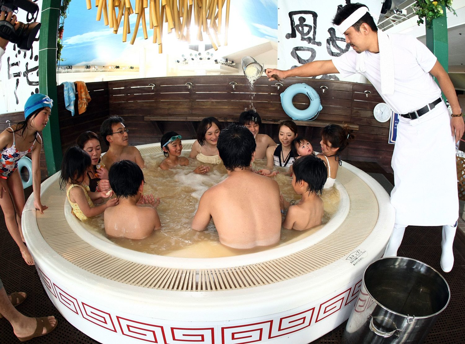Japanese Spa Launches New Noodle Bath