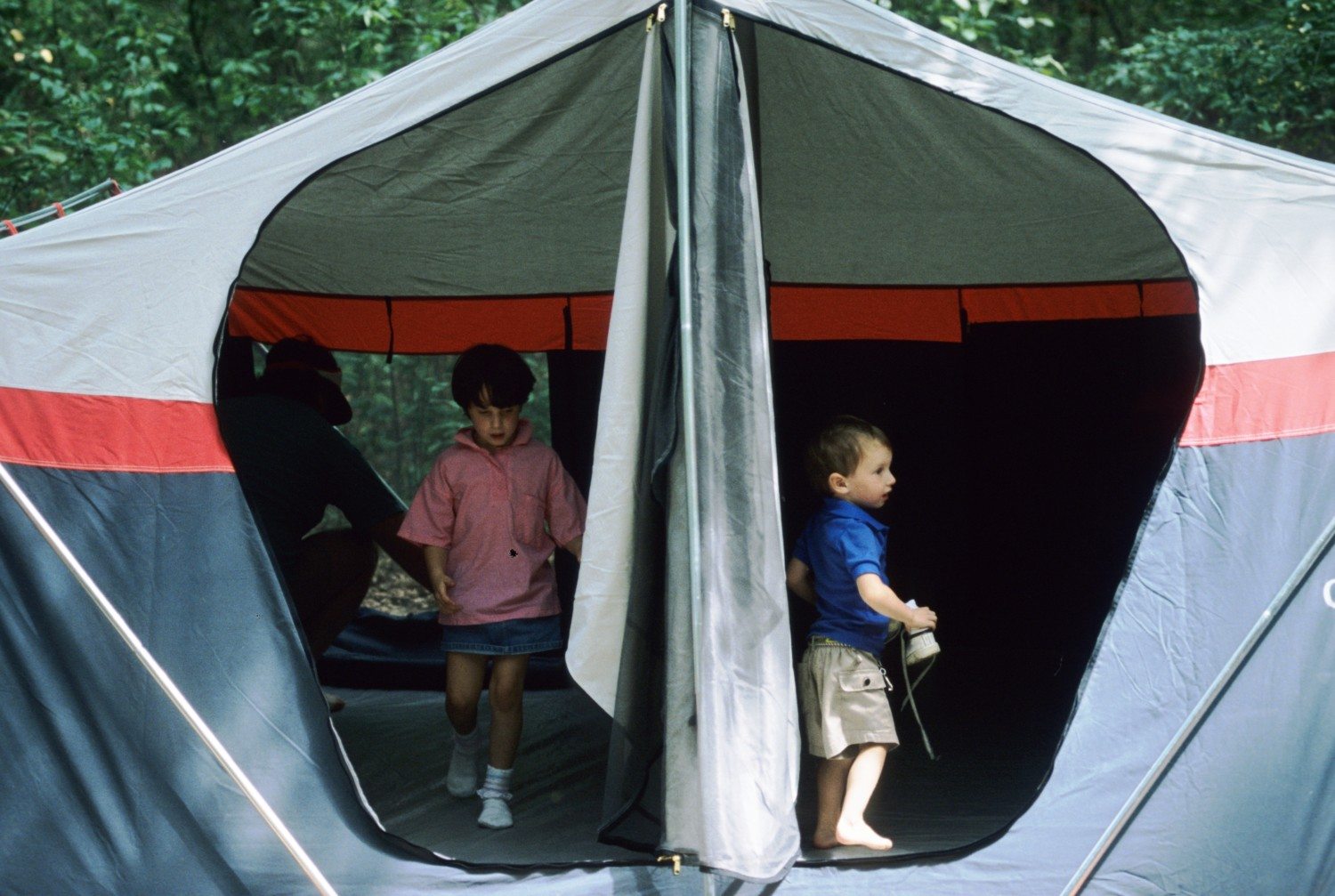 kids tent photo
