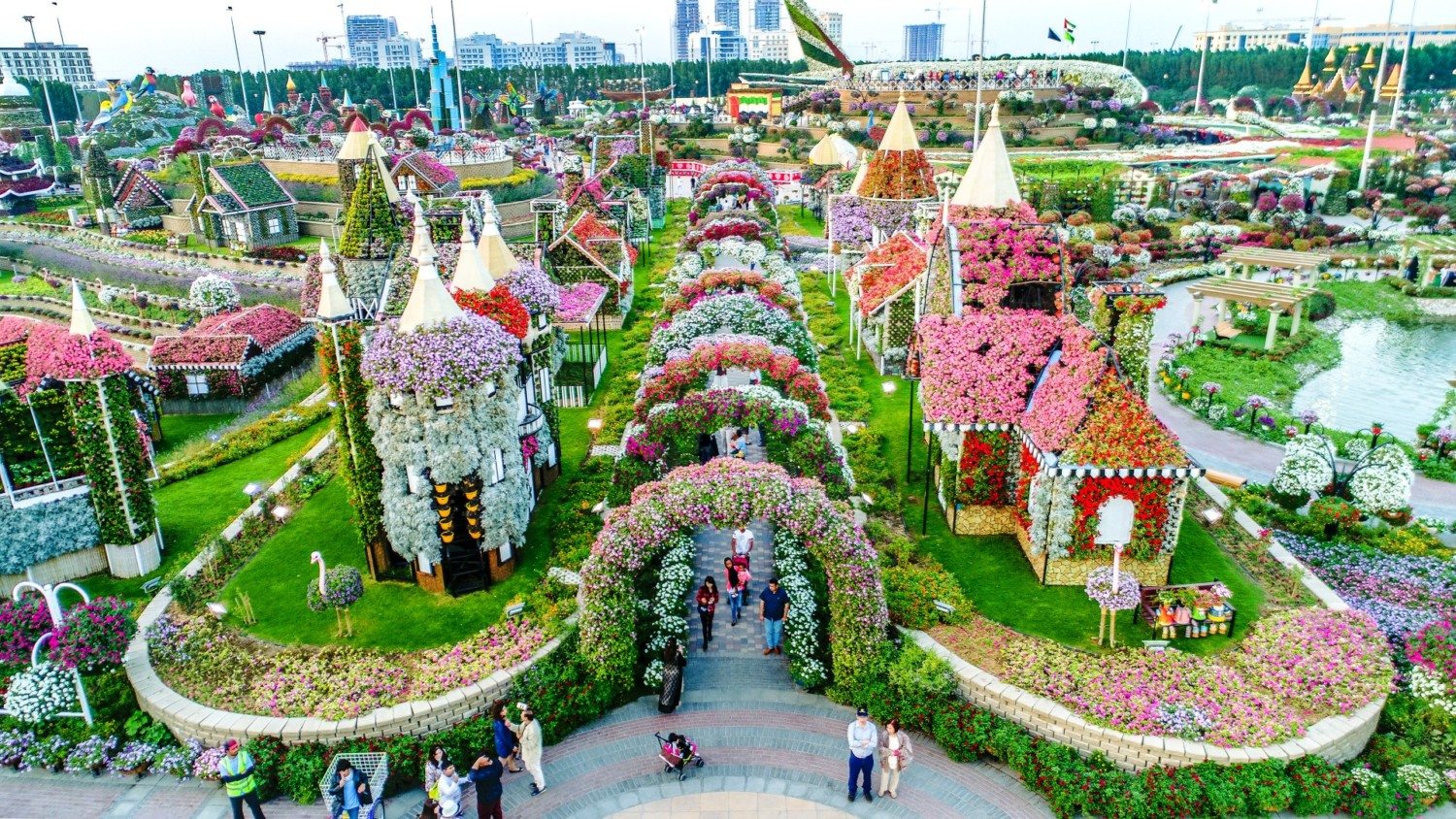 Where Is The World S Largest Flower Garden Simplemost