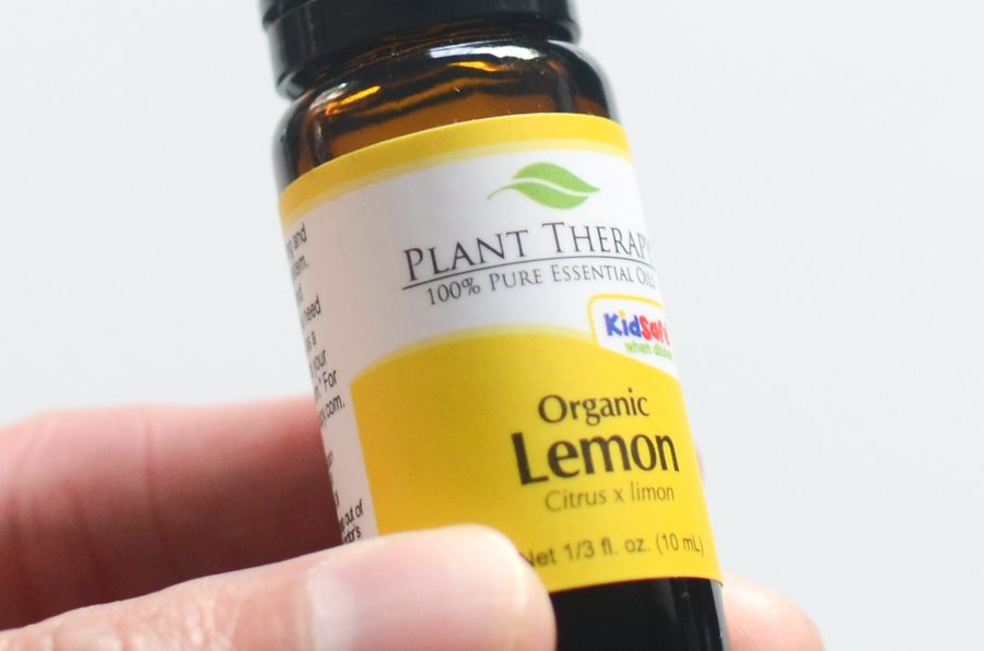 lemon essential oil photo