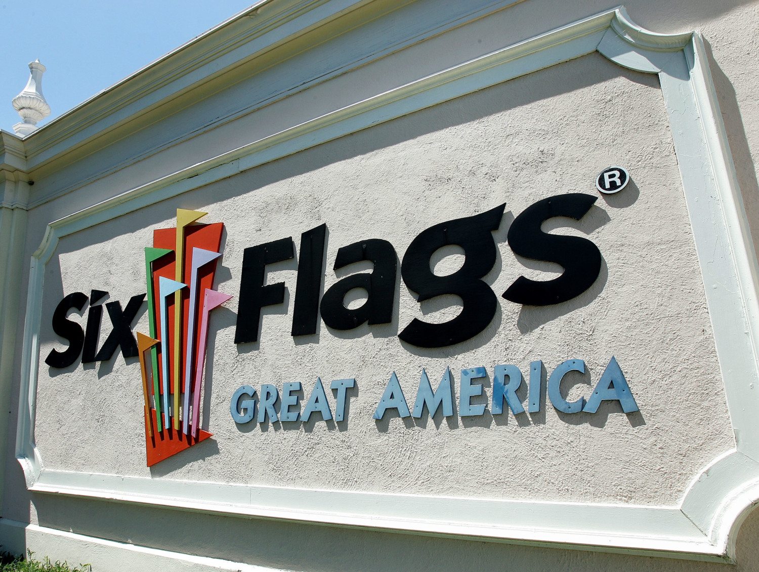 Six Flags Flash Sale Season Passes - Simplemost
