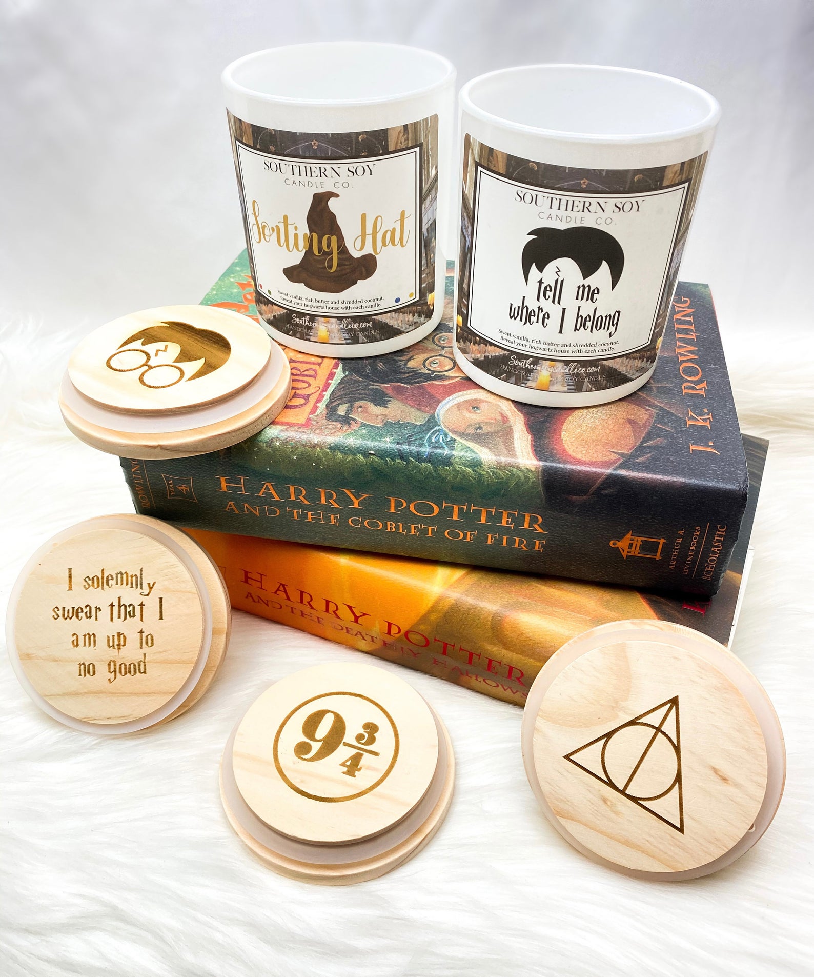 Sorting hat candles with Harry Potter lids