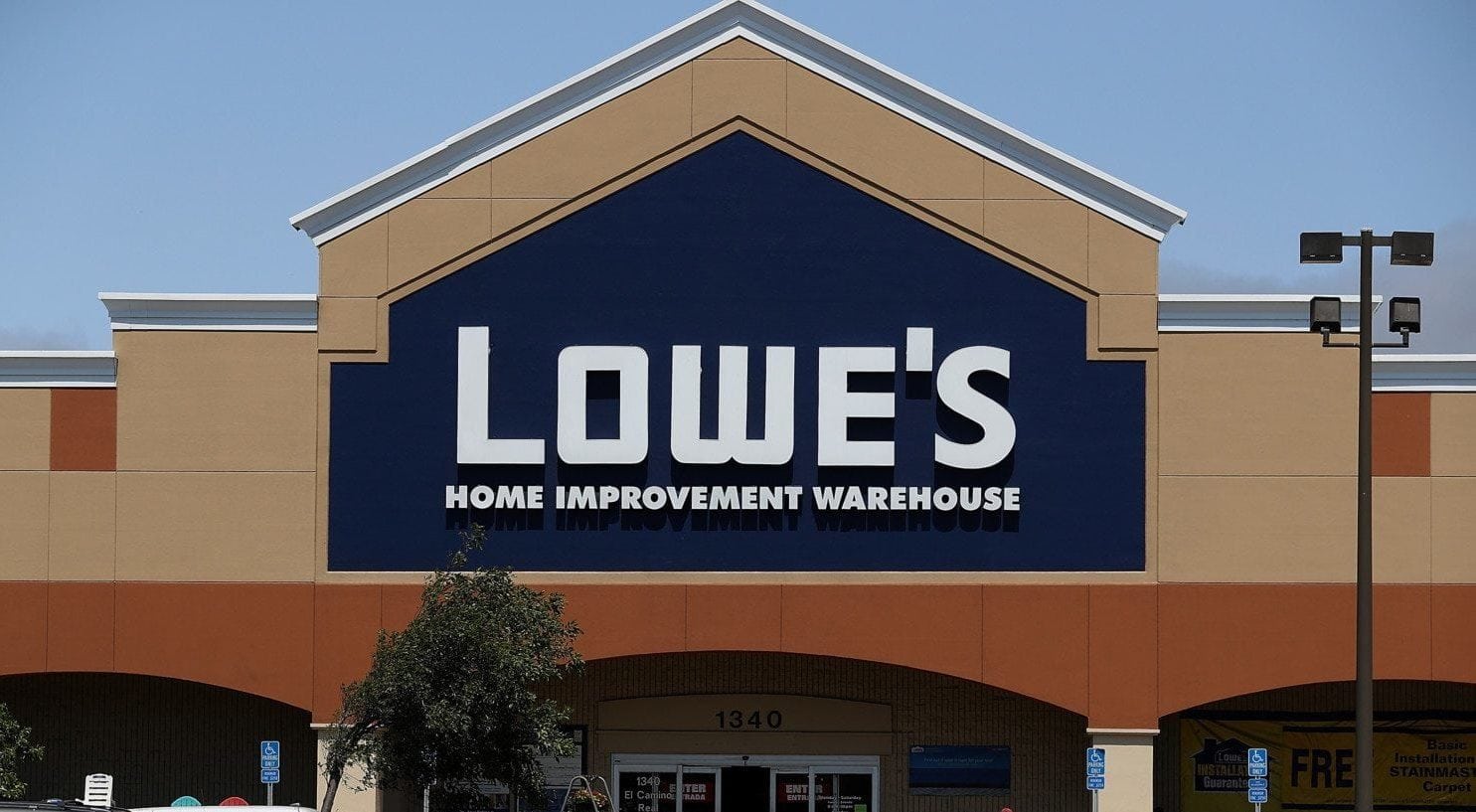 Lowe's Reports Quarterly Earnings