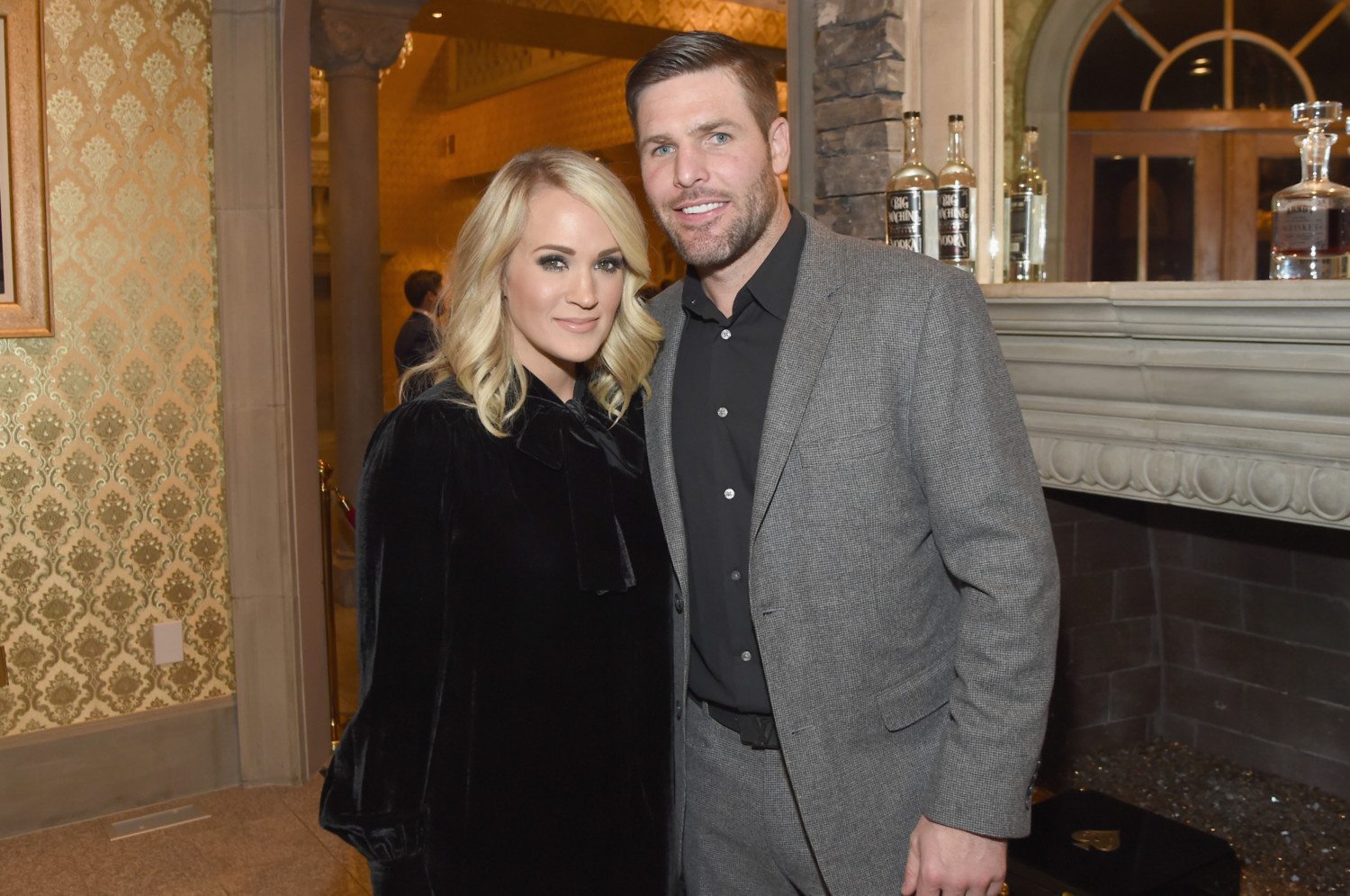 carrie underwood mike fisher photo