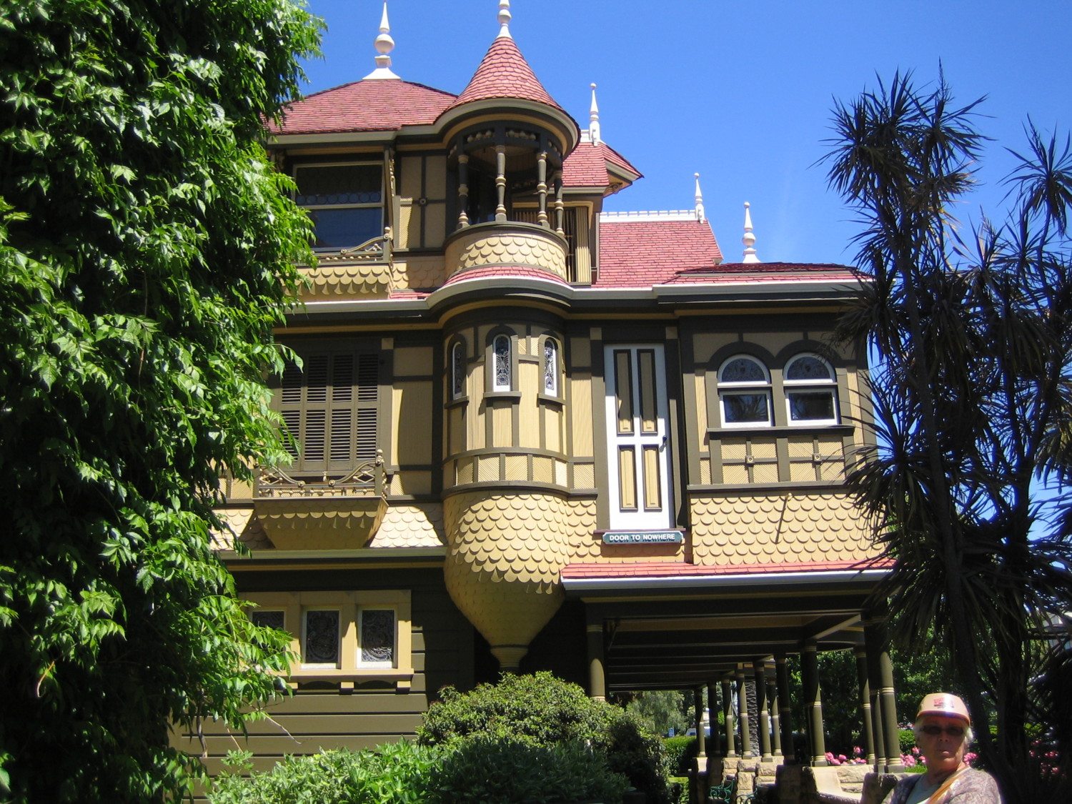 winchester mystery house photo