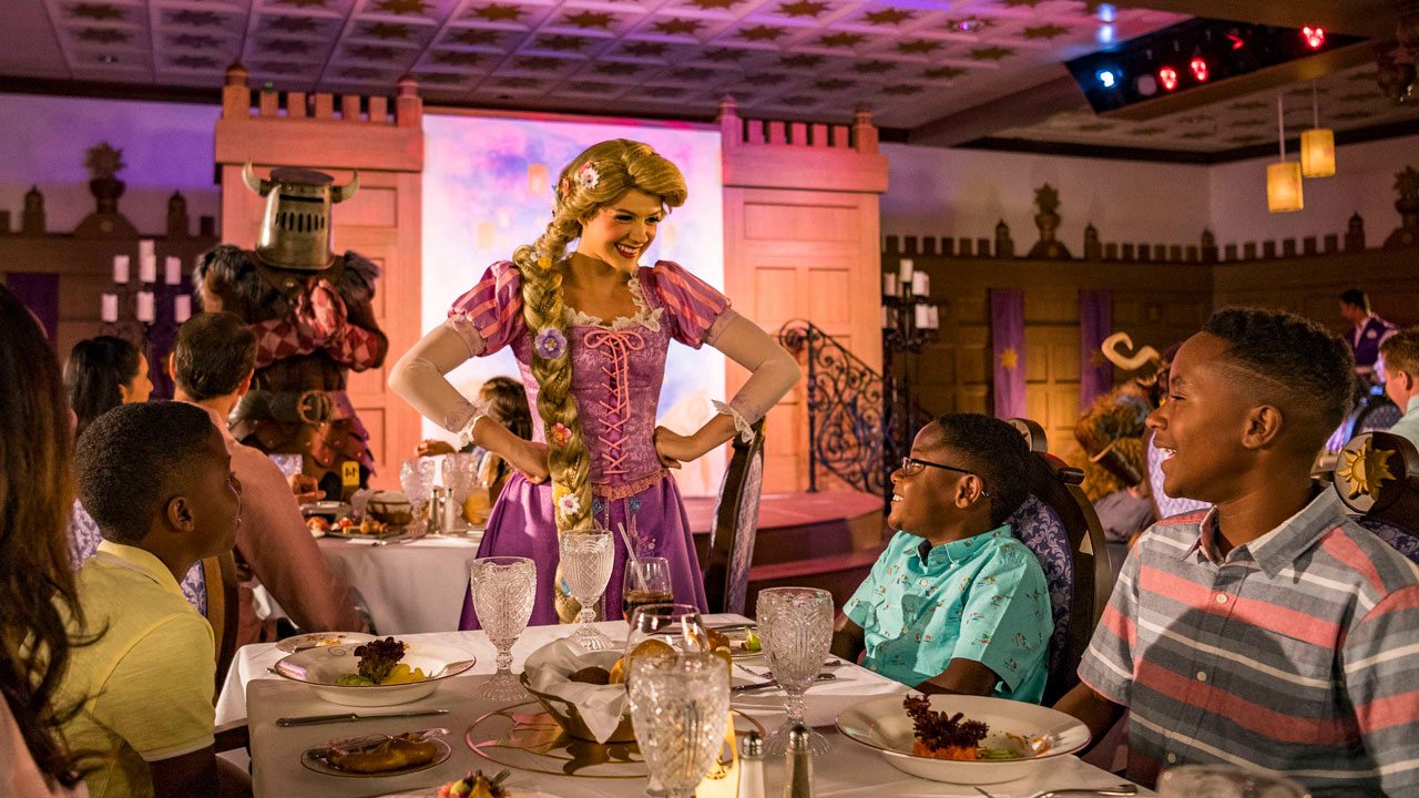 disney cruise character dining