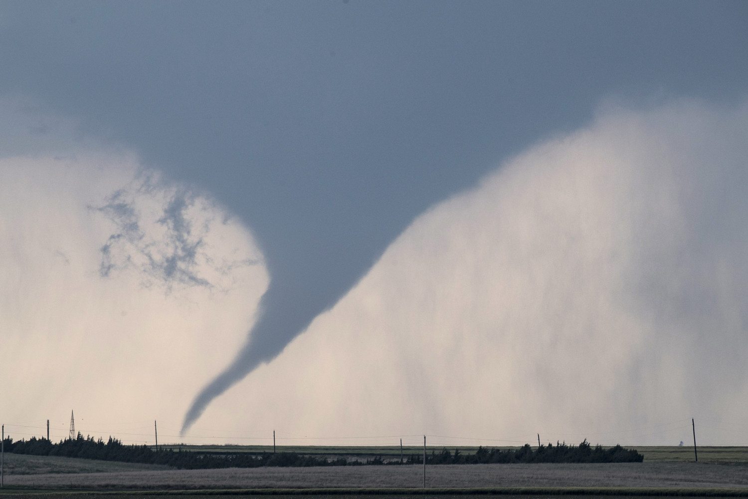 tornado kansas photo