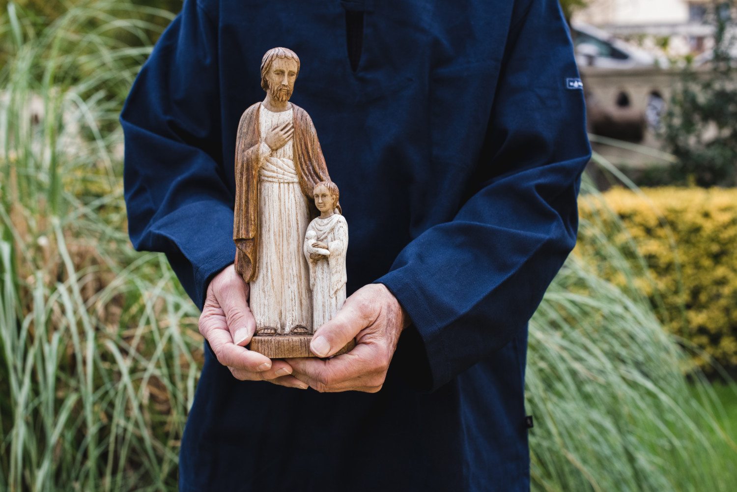 Why Do People Bury St. Joseph Statues In Their Yard? - Simplemost