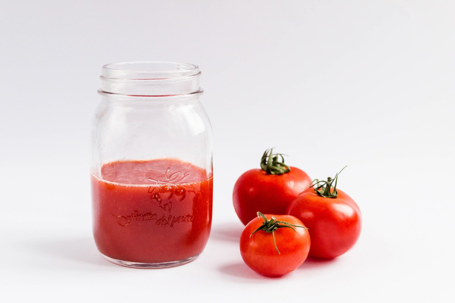 fresh tomato juice photo