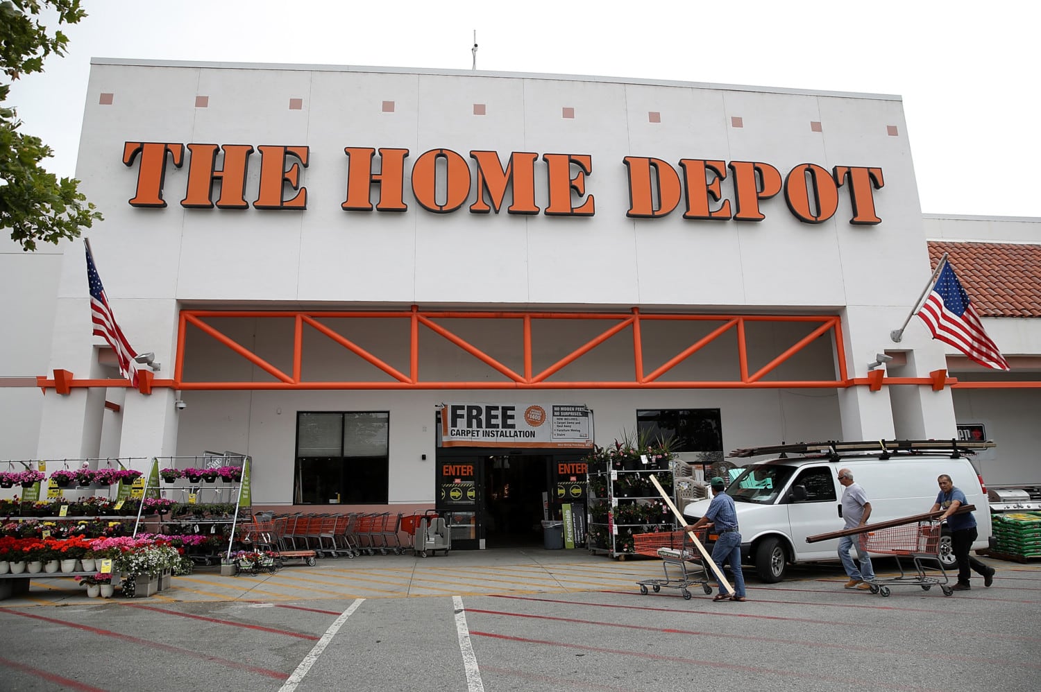 Home Depot Q1 Sales Jump 6 Percent, Beating Forecasts