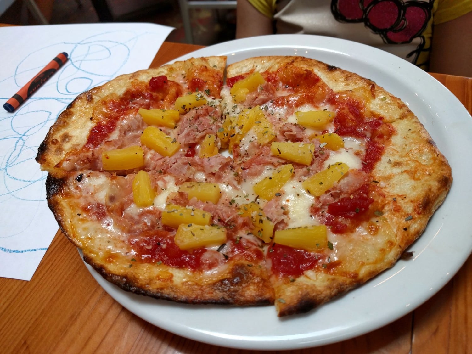 pineapple pizza photo
