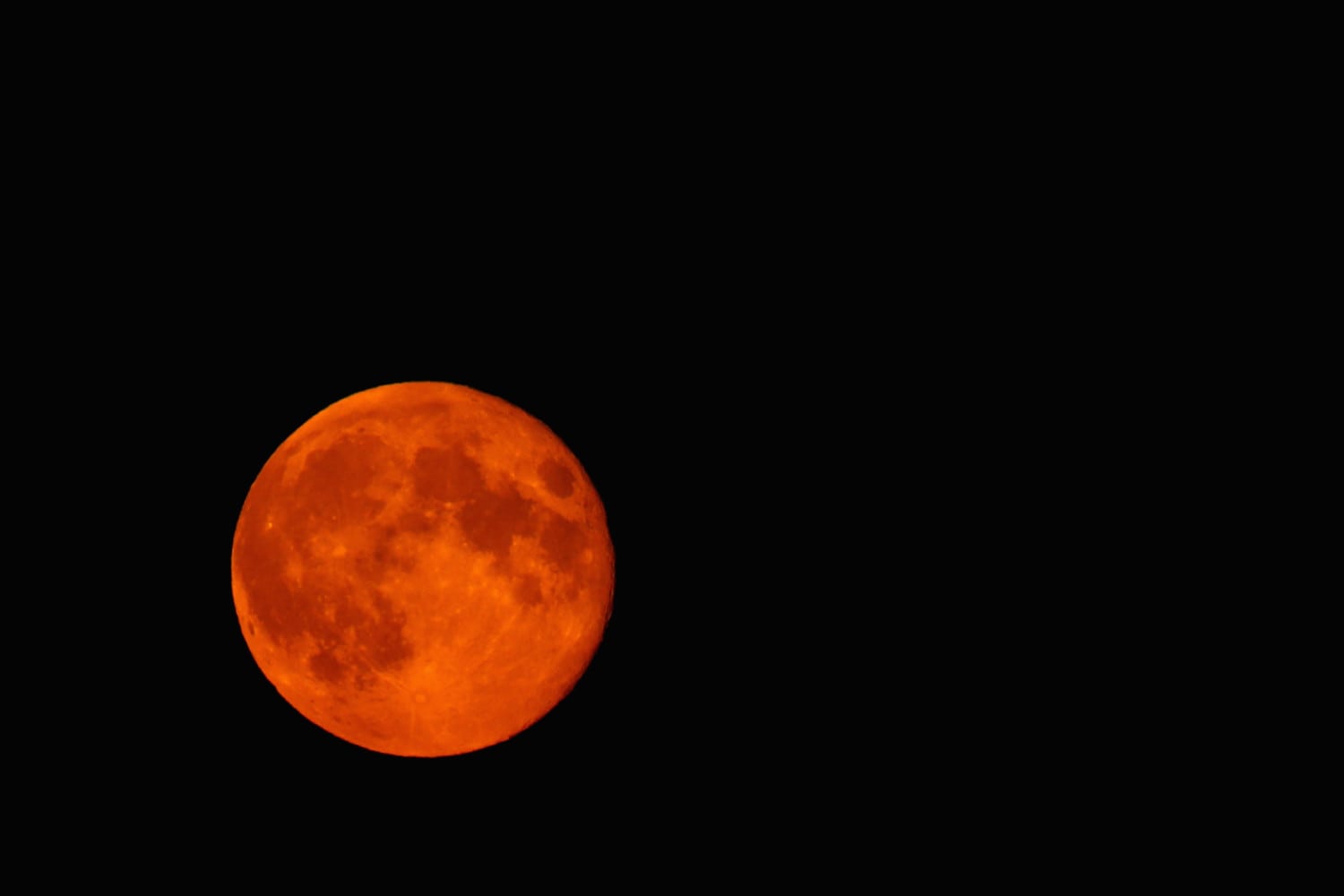 blood moon photo