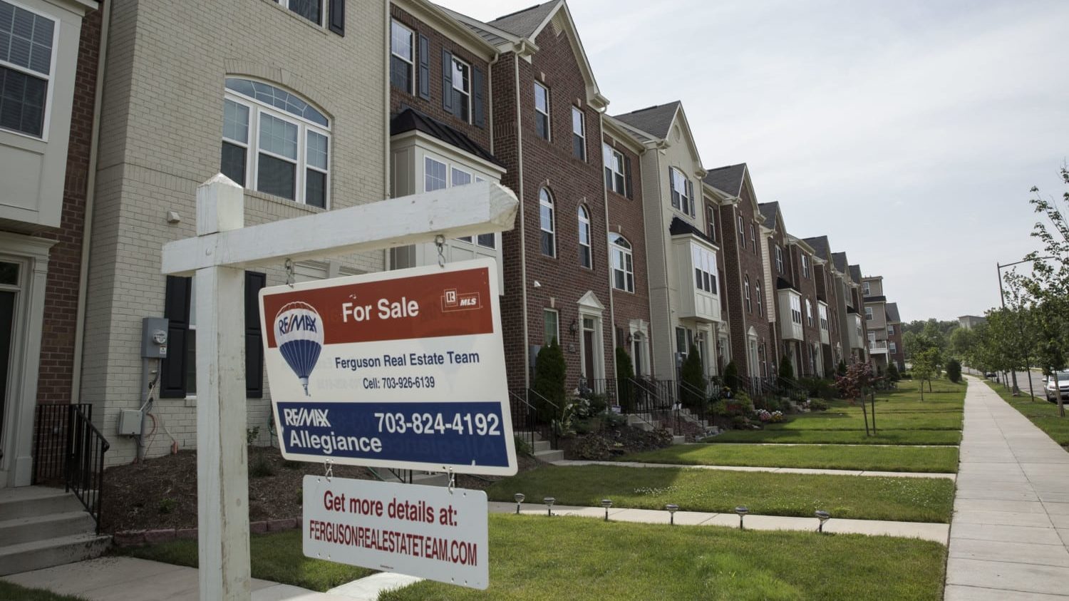 US New Home Sales Rise To Highest Level In Seven Years