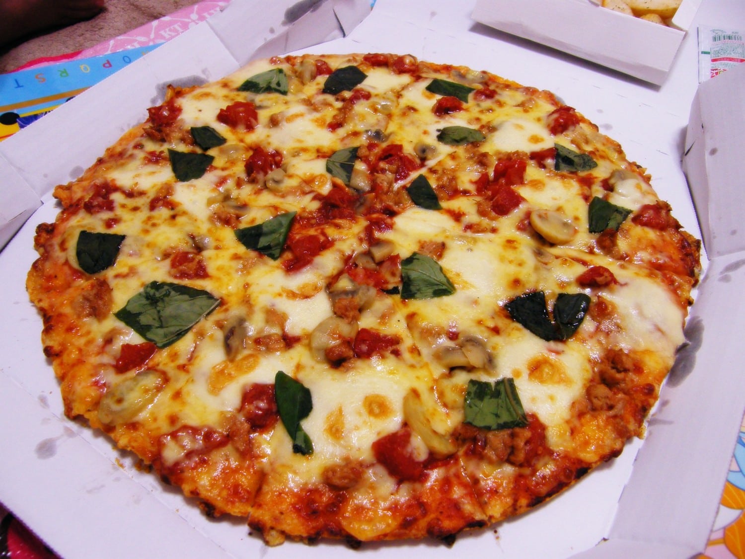tuna pizza photo
