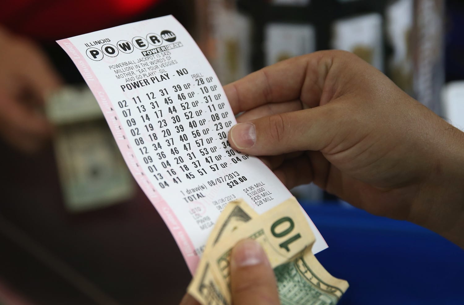 425 Million Jackpot Draws Hopeful Lottery Ticket Buyers