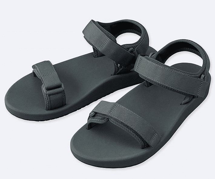 '90s-Era 'Tourist Sandals' Are Back In Style
