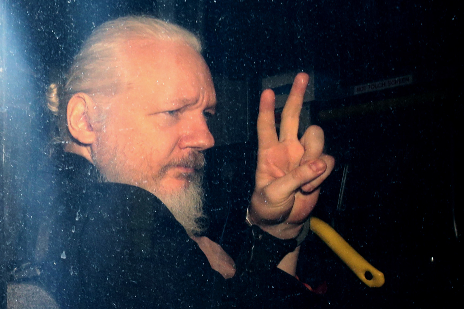 julian assange photo