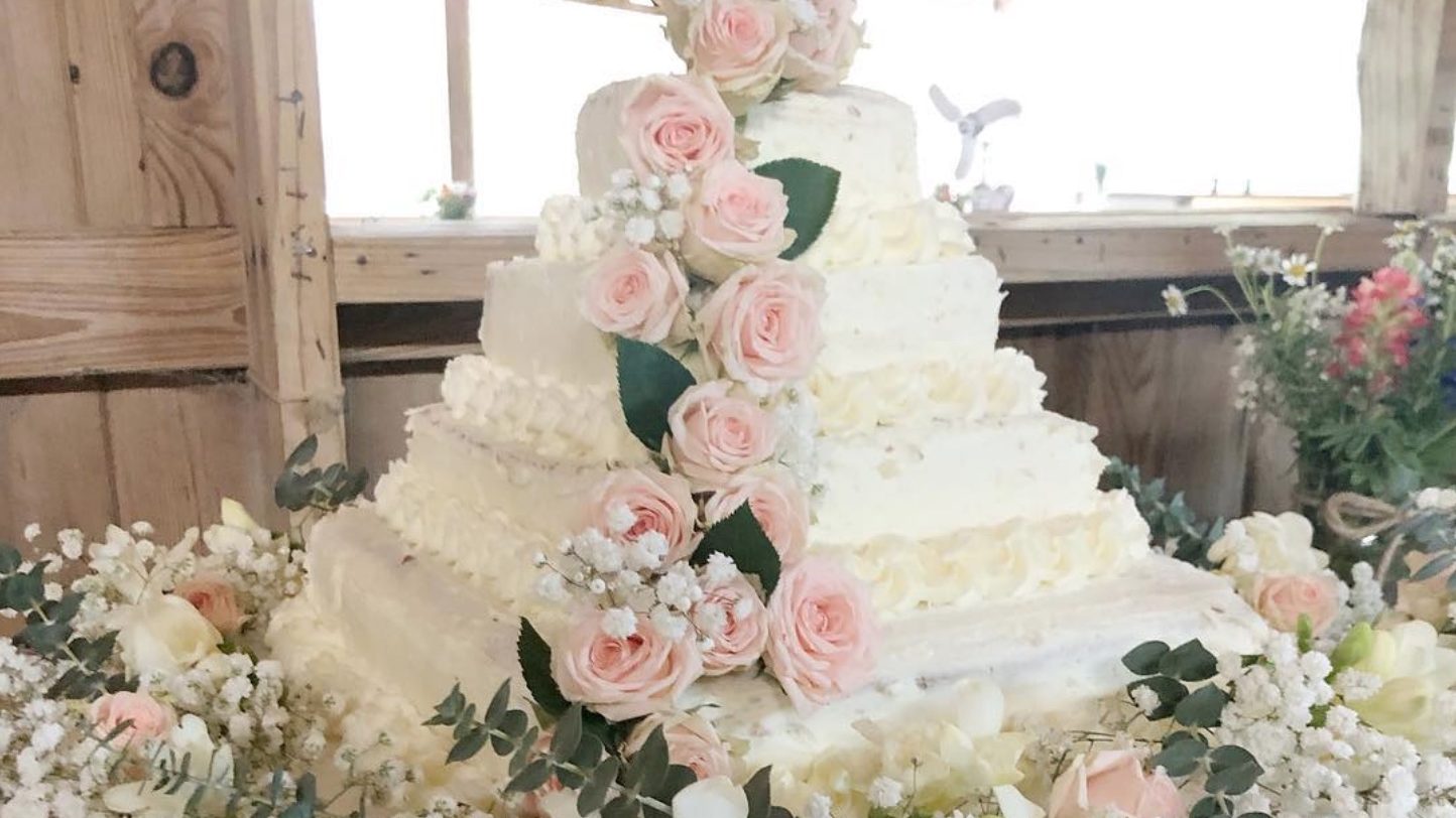 DIY Costco Wedding Cake Only Cost 50 To Create Simplemost