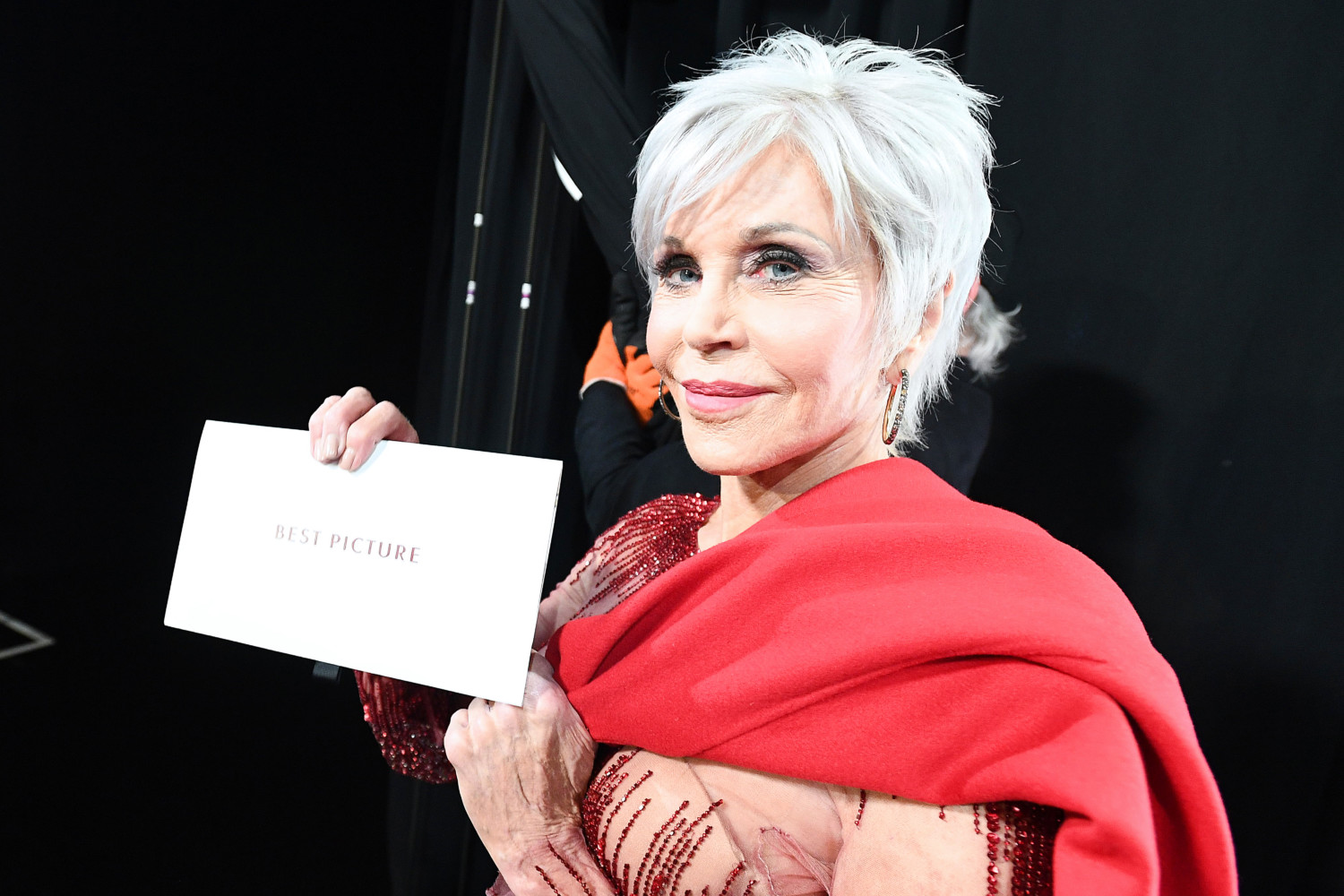 Jane Fonda's Gray Hair Creates A Buzz - Simplemost