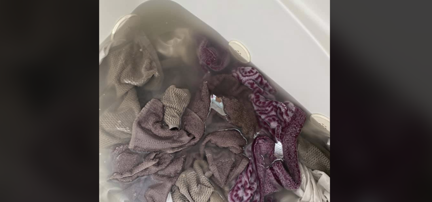 Laundry stripping trick for washing laundryin bathtub
