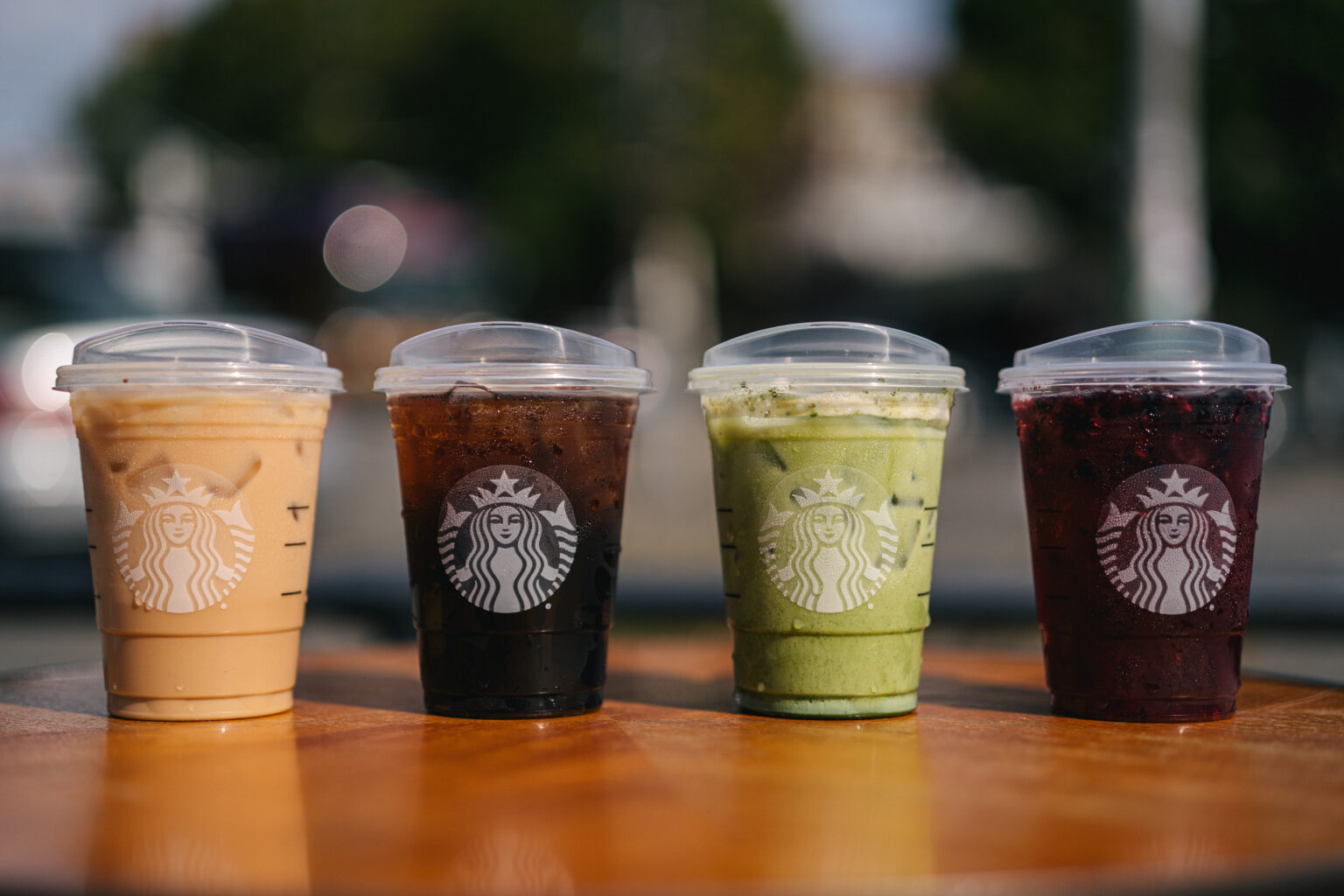 Starbucks Iced Drinks Will Come With Strawless Lids