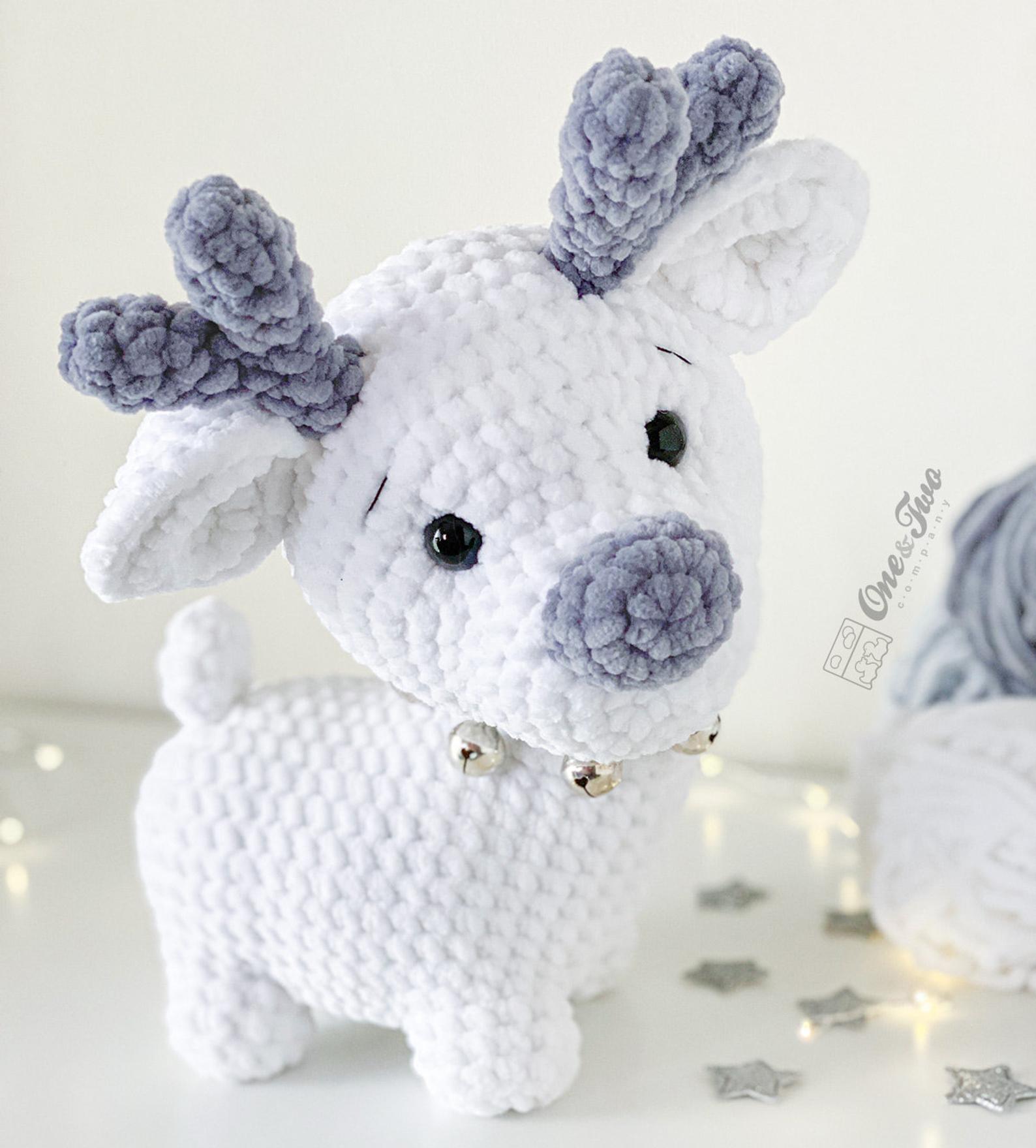 Adorable crochet reindeer would make a great holiday gift