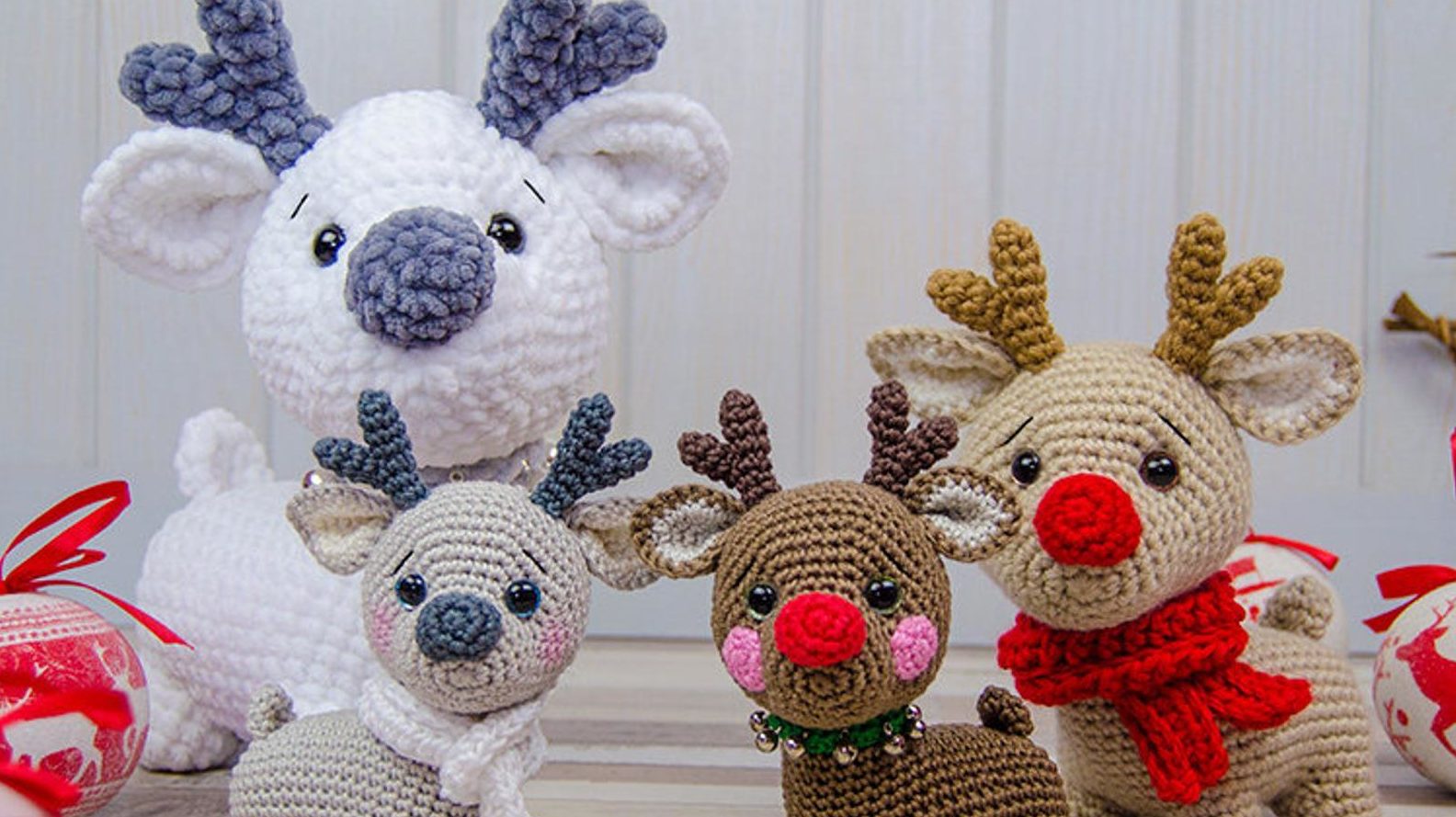 Adorable crochet reindeer would make a great holiday gift