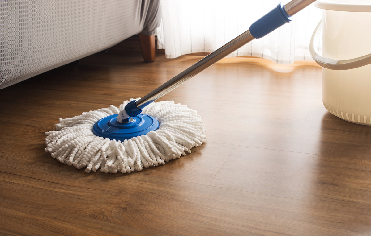 How To Clean Wood Floors With Vinegar, How To Clean Laminate Wood Floors Naturally