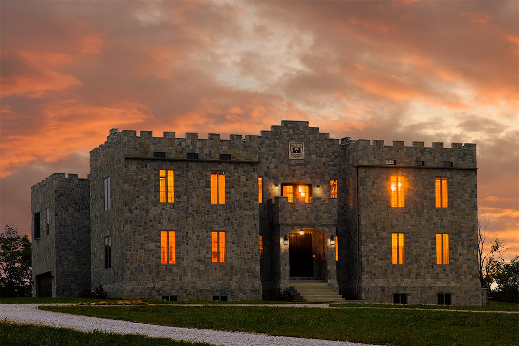 Clayshire Castle in Bowling Green