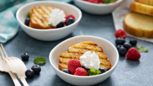 Grilled pound cake with berries
