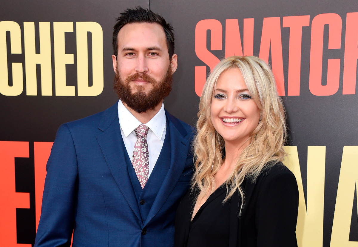 Danny Fujikawa and Kate Hudson at Los Angeles premiere of "Snatched."