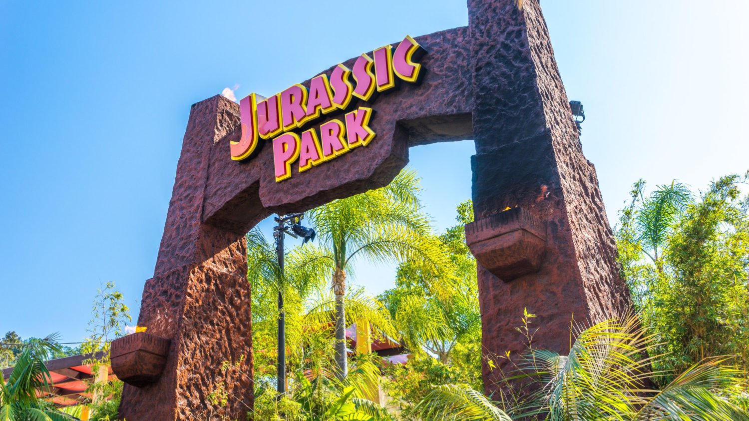 Jurassic Park gate at Universal Studios