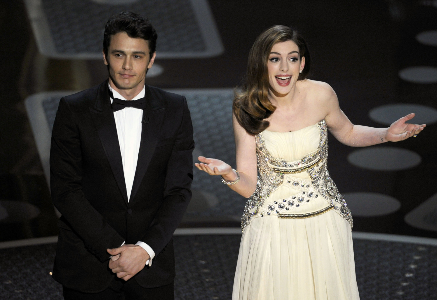 James Franco, Anne Hathaway co-host the Oscars in 2011.